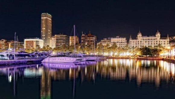 Centrum F Alicante Dış mekan fotoğraf